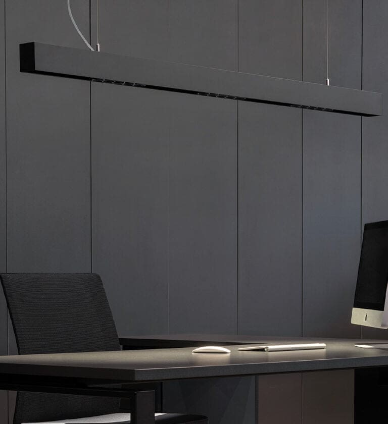Corp suspendat Black Foster 1600 - Arkoslight1