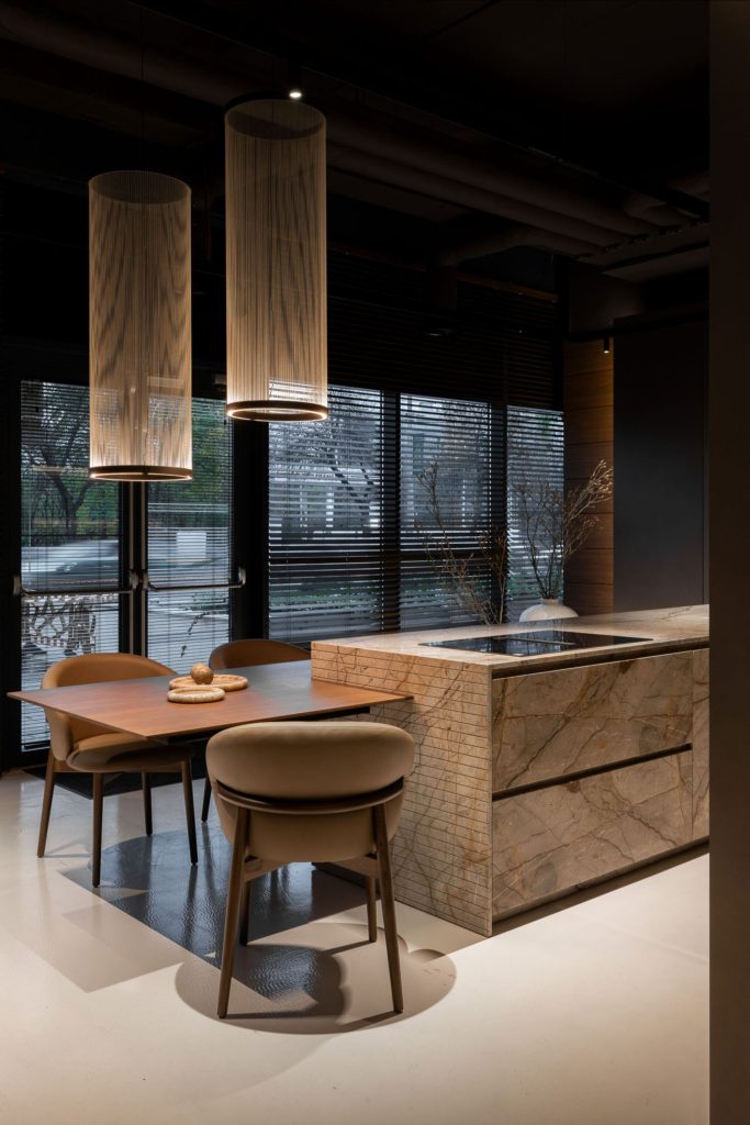 Bucătărie pe comandă Made in Italy – Showroom Design Radar Bucuresti - bucatarie din marmura3