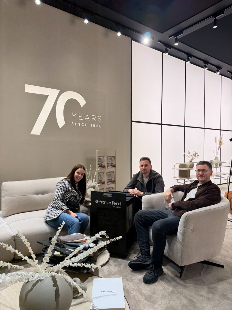 Echipa Design Radar la standul Franco Ferri din cadrul Salone del Mobile 2026